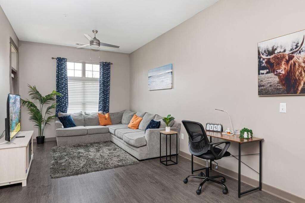 Apartamento Uptown Elegance Gym, Pool, Wine