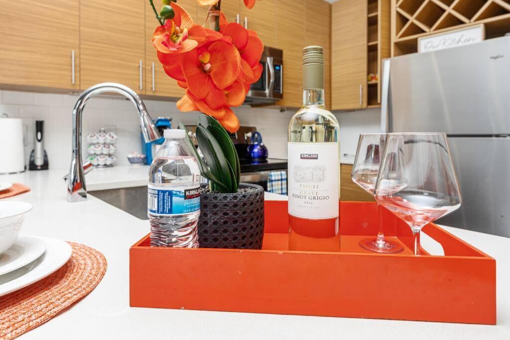 Uptown Elegance Gym, Pool, Wine Apartamento Charlotte